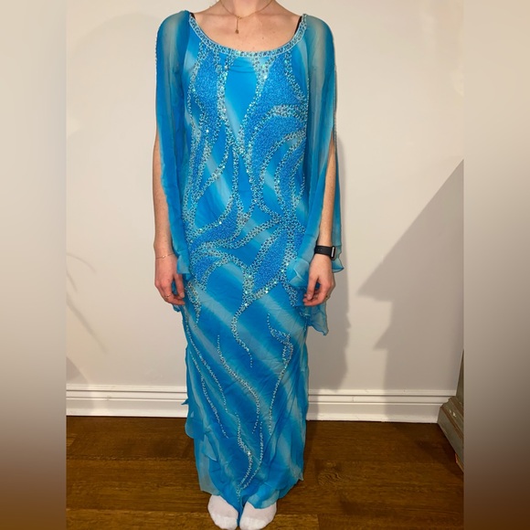 Beaded dress - Picture 1 of 9